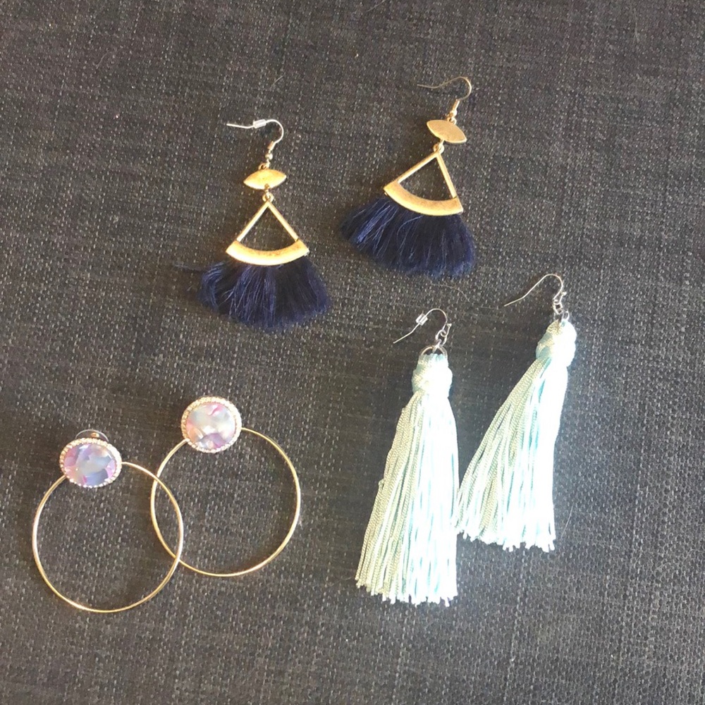 Bundle of 3 earrings